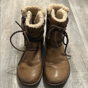 Women's Brown Shearling-Lined Boots